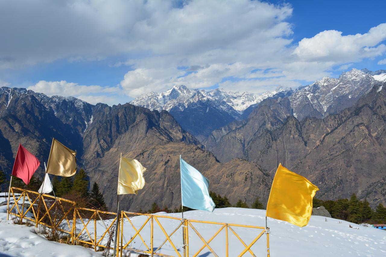 Auli Resort Joshīmath Esterno foto